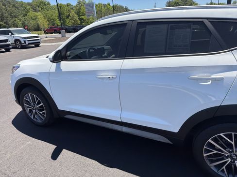 Used 2020 Hyundai Tucson SEL FWD image 18