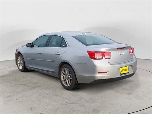 Used 2015 Chevrolet Malibu LT w/ Power Convenience Package image 3