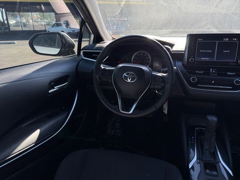 Used 2022 Toyota Corolla SE image 19