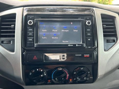 Used 2014 Toyota Tacoma PreRunner w/ SR5 Package RWD image 19