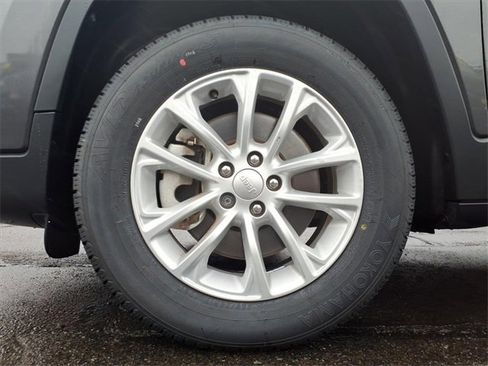 Certified 2022 Jeep Cherokee Latitude Lux image 12