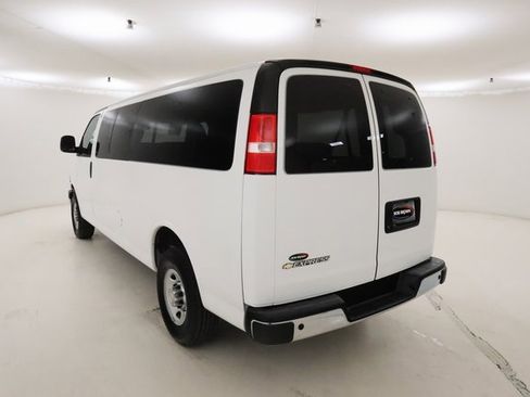 Used 2024 Chevrolet Express 3500 LT w/ LT Preferred Equipment Group image 21
