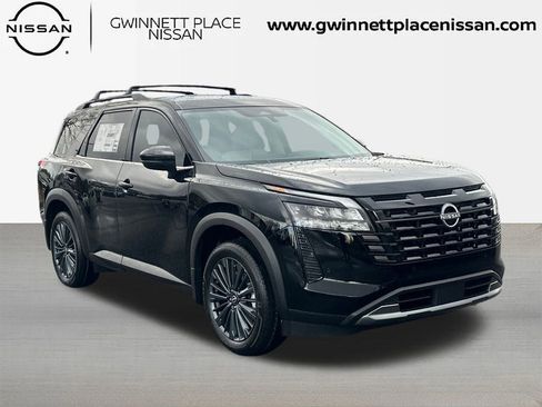 New 2026 Nissan Pathfinder SL image 3