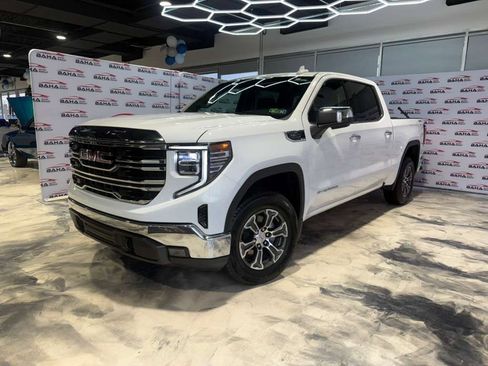 Used 2025 GMC Sierra 1500 SLT image 2