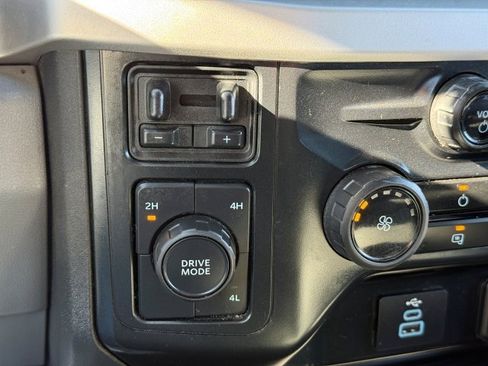 Used 2024 Ford F250 XLT image 30