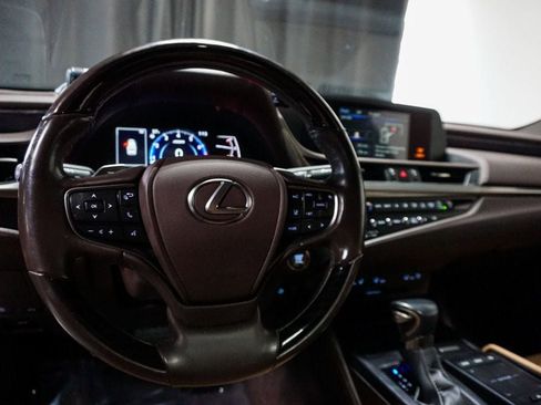 Used 2021 Lexus ES 250 w/ Premium Package image 42