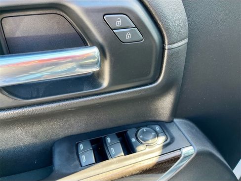 Used 2019 Chevrolet Silverado 1500 LT w/ All-Star Edition image 17