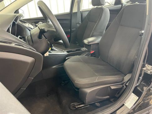 Used 2015 Ford Focus SE image 14