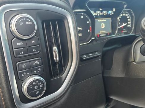 Used 2021 GMC Sierra 2500 AT4 w/ AT4 Preferred Package image 25