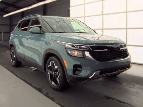 Certified 2026 Kia Seltos EX FWD image 2