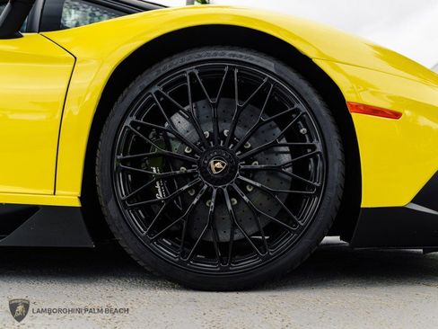 Used 2017 Lamborghini Aventador LP 750-4 Superveloce image 40