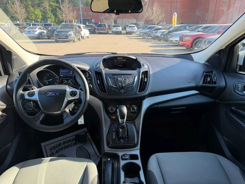 Used 2015 Ford Escape SE AWD/4WD image 10