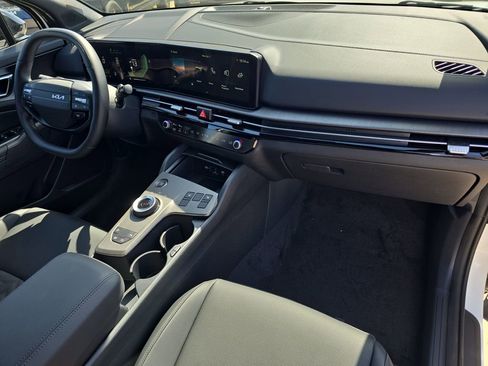 New 2026 Kia Sportage X-Line AWD/4WD image 12