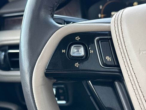 Used 2022 Lincoln Aviator Reserve w/ Equipment Group 201A image 29