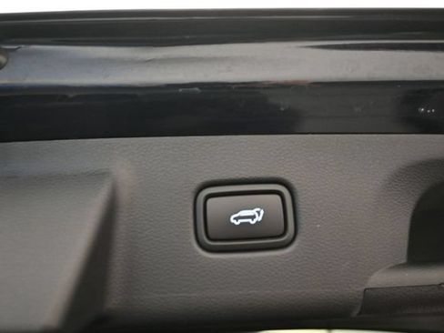 Used 2023 Hyundai Palisade Limited FWD image 9