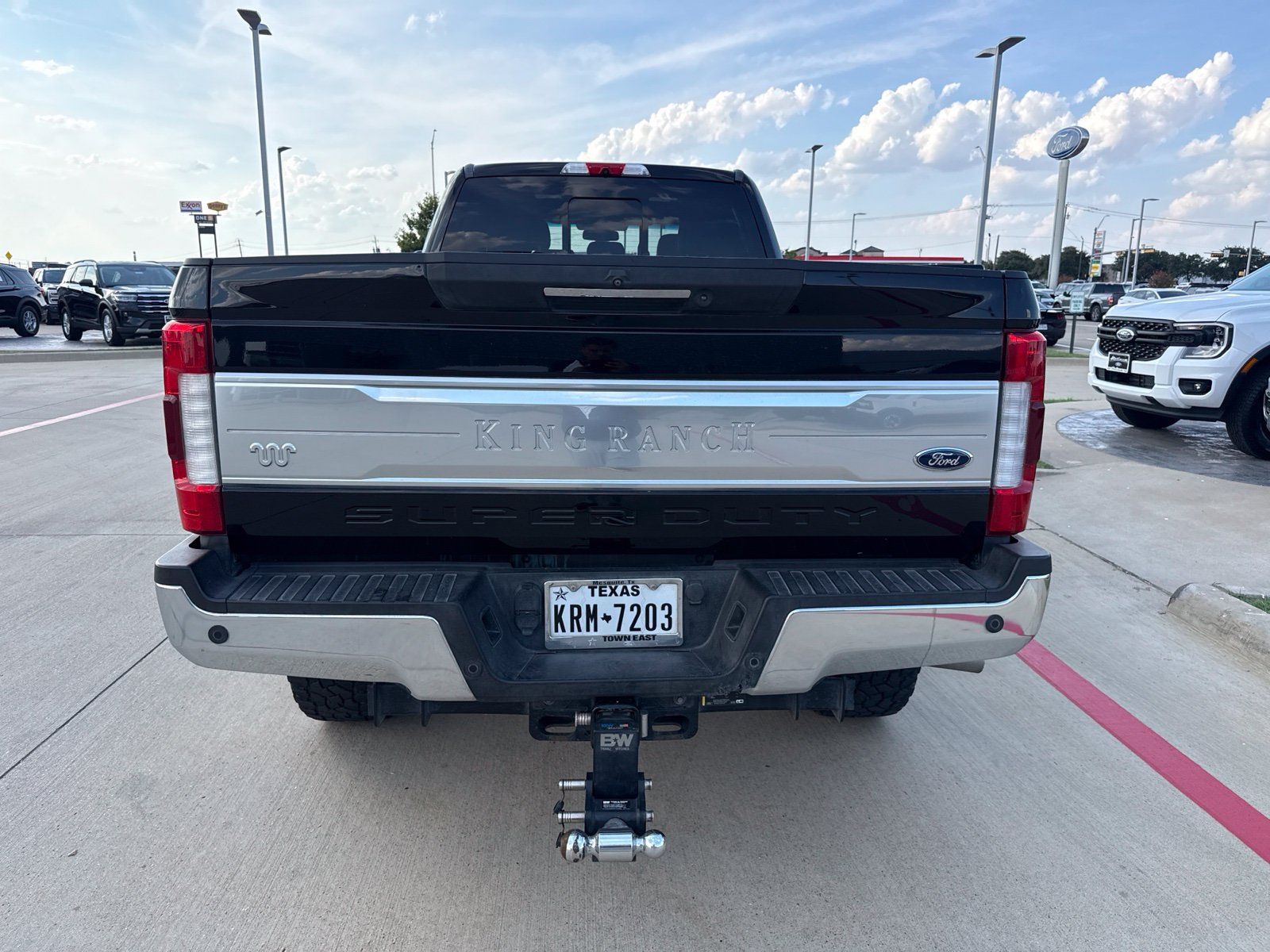 Used 2018 Ford F350 King Ranch w/ King Ranch Ultimate Package AWD/4WD image 11