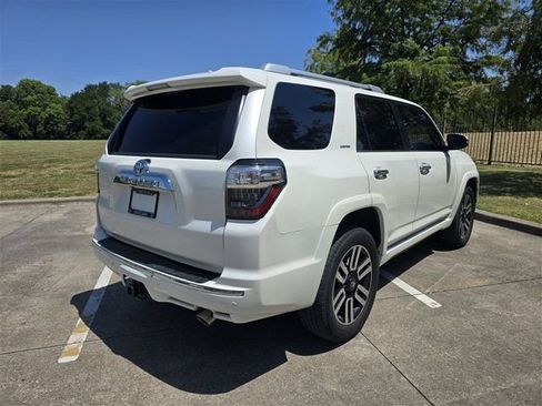 Used 2017 Toyota 4Runner Limited AWD/4WD image 6