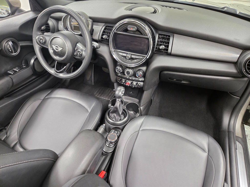 Used 2019 MINI Cooper Convertible w/ Signature Upholstery Package FWD image 33