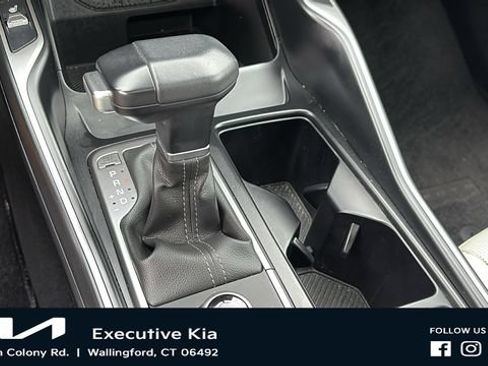 Certified 2025 Kia Sorento S w/ Panoramic Sunroof Package FWD image 20