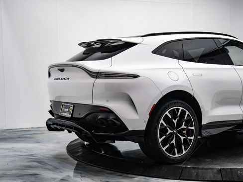 Used 2023 Aston Martin DBX 707 image 12