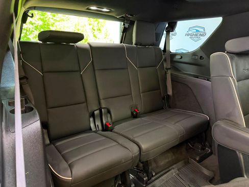 Used 2025 Cadillac Escalade Sport w/ LPO, Floor Liner Package AWD/4WD image 27