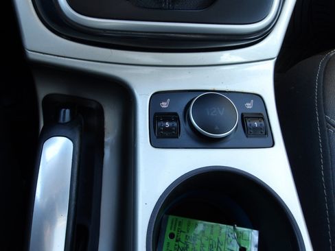 Used 2013 Ford C-MAX SEL image 21