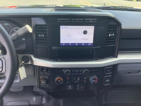 Used 2024 Ford F250 XL w/ Snow Plow/Camper Package AWD/4WD image 9