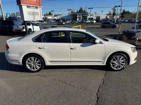 Used 2013 Volkswagen Passat TDI SEL Premium image 6