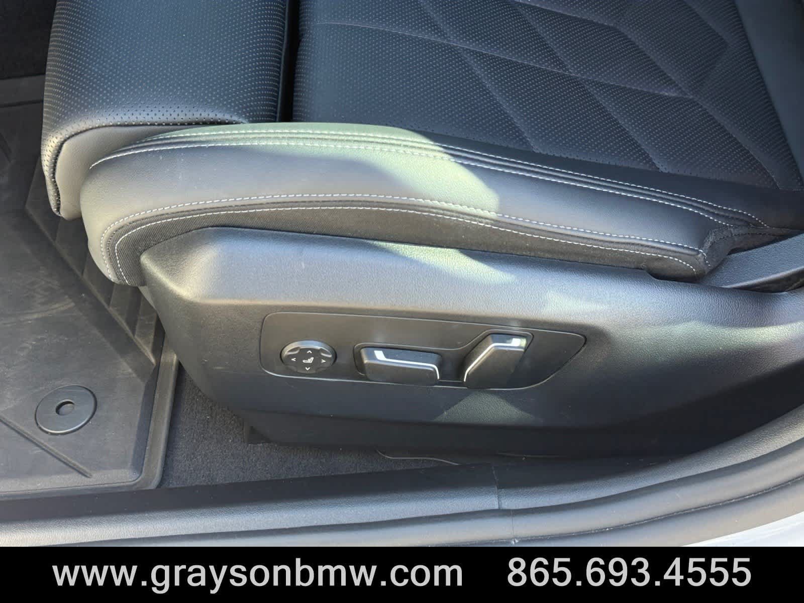 Used 2024 BMW 530i xDrive w/ M Sport Package AWD/4WD image 13