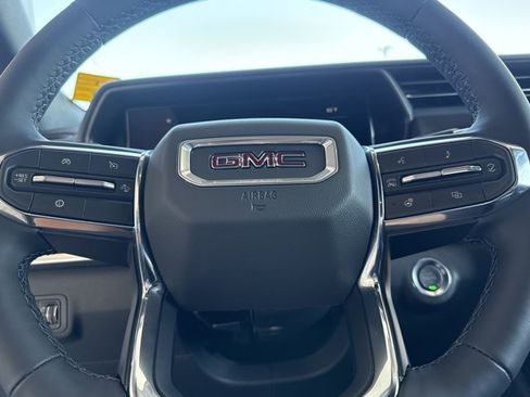 New 2027 GMC Terrain Elevation w/ Elevation Premium Package FWD image 16