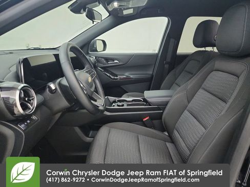 Used 2026 Chevrolet Equinox LT FWD image 19