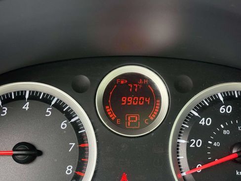 Used 2012 Nissan Sentra 2.0 SR w/ Special Edition Pkg FWD image 18