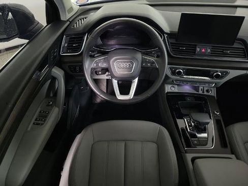 Used 2022 Audi Q5 2.0T Premium Plus w/ Premium Plus Package AWD/4WD image 11