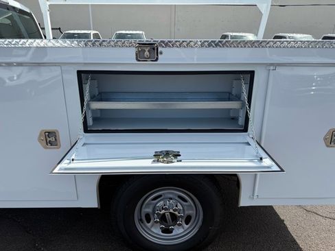 New 2026 Ford F250 XL w/ XL Chrome Package image 13