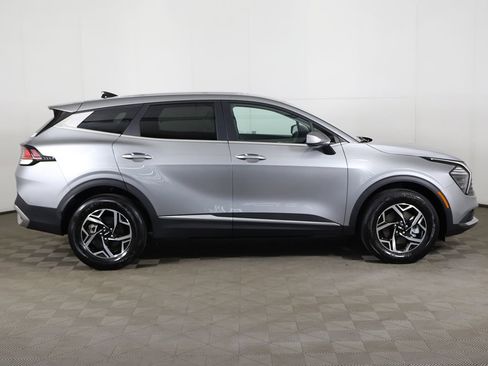 Used 2024 Kia Sportage LX AWD/4WD image 17