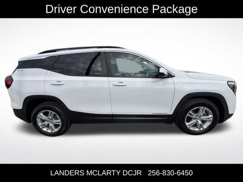 Used 2022 GMC Terrain SLE w/ Driver Convenience Package image 8