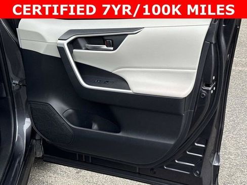 Used 2025 Toyota RAV4 XLE Premium image 8