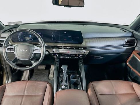 Used 2023 Kia Telluride EX w/ EX Captain's Chair Package image 21