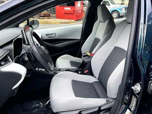 Used 2022 Toyota Corolla SE w/ SE Preferred Package FWD image 14
