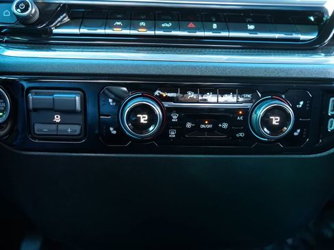 Used 2025 Chevrolet Silverado 1500 LT image 36