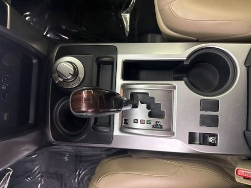 Used 2020 Toyota 4Runner Limited AWD/4WD image 32