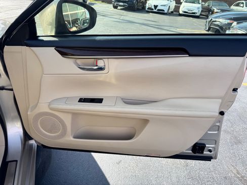 Used 2013 Lexus ES 350 image 32