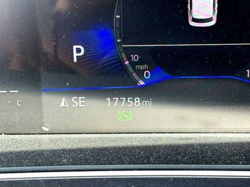 Certified 2024 Volkswagen Tiguan SE image 19