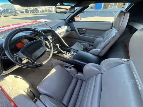 Used 1991 Chevrolet Corvette Convertible image 17