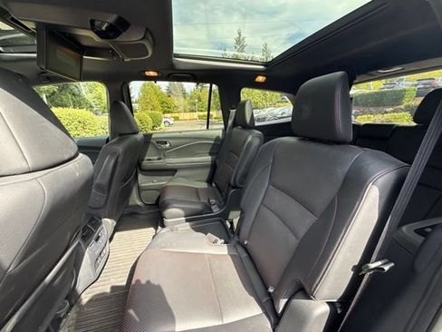 Used 2022 Honda Pilot Black Edition image 11