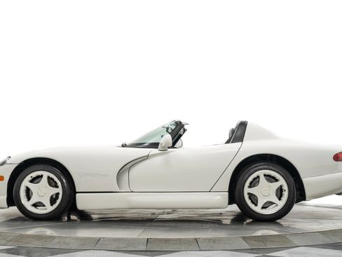 Used 1996 Dodge Viper RT/10 image 6