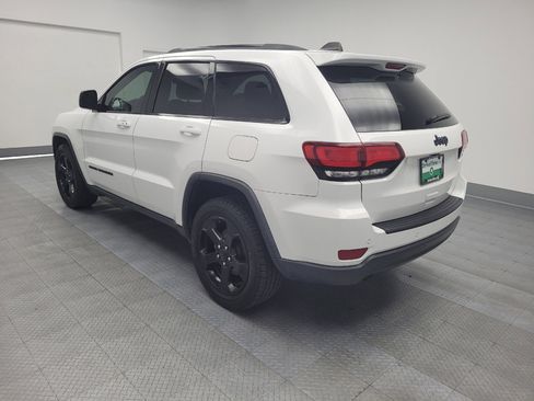 Used 2019 Jeep Grand Cherokee Laredo image 5