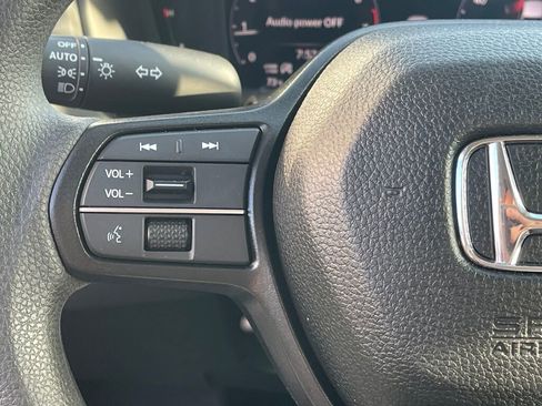 Used 2025 Honda Accord LX image 15