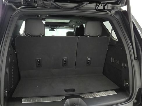 Used 2025 Chevrolet Tahoe Z71 w/ Comfort Package AWD/4WD image 19