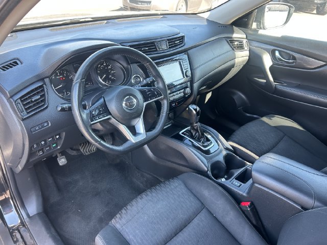 Used 2020 Nissan Rogue SV AWD/4WD image 25